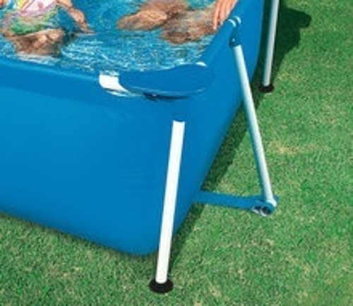 Pevná kovová konštrukcia nadzemného bazéna