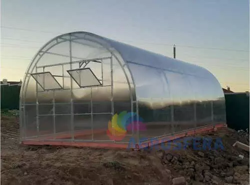 Záhradný oblúkový polykarbonátový skleník s dĺžkou 6 m