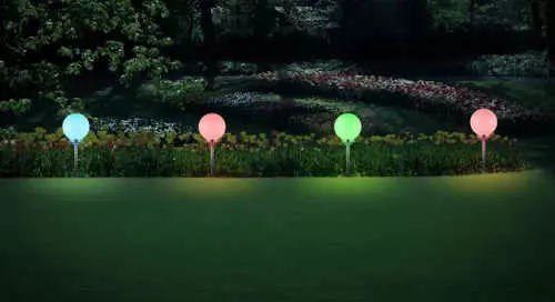 Zásuvné záhradné osvetlenie s farebným spektrom RGB